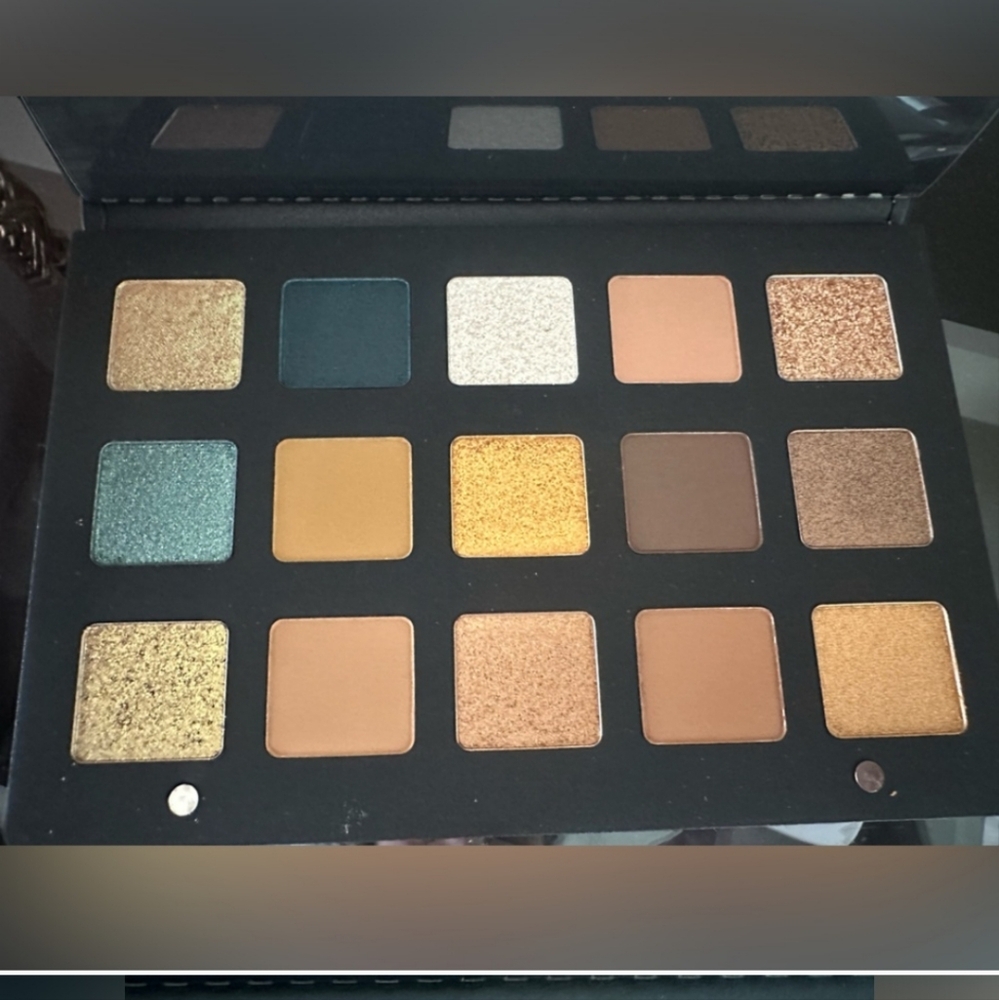 Used discontinued Natasha Denona Gold palette